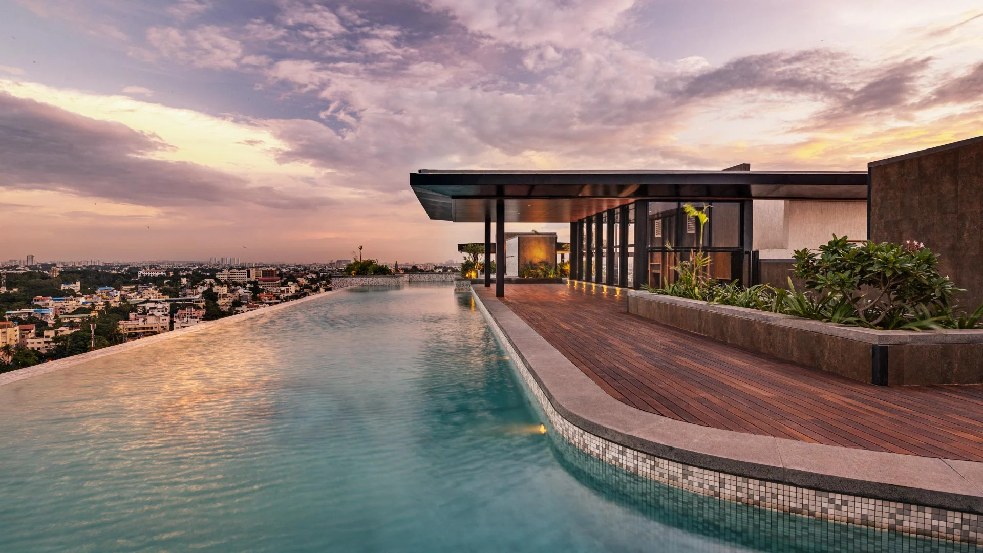 Read more about the article What does luxury living mean in 2020?